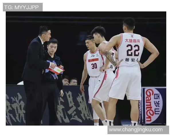 任骏飞领衔表现出色助力球队逆转胜利展现篮球场上的领袖风范